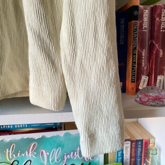 Texture & Thread | Off White Textured Seamed Henley Top - Picture 8 of 11